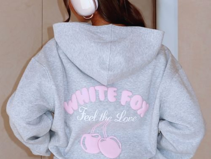 White Fox Hoodie Comfort Style