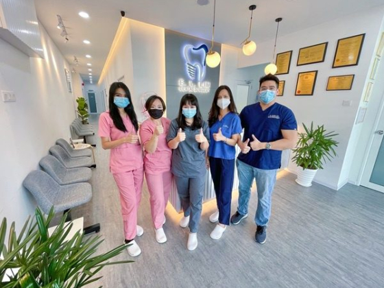 Dr Elaine Lim