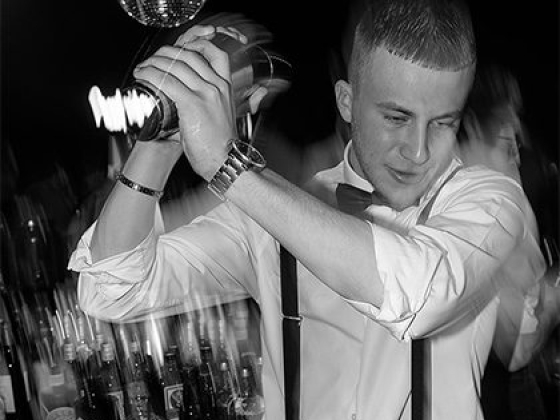 Vivid Bar Services