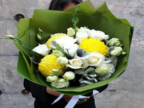 Bountiful Courtyard Florist