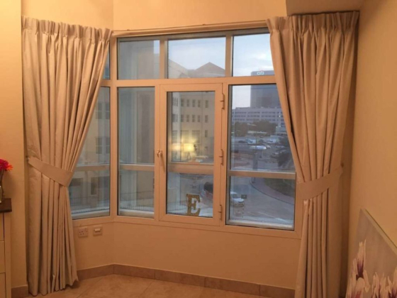 Curtain Blind World