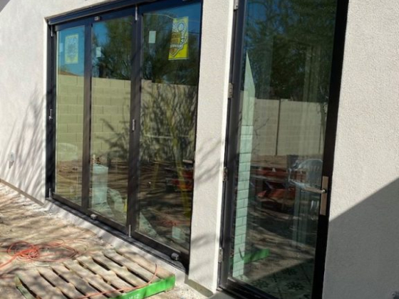 Raben Glass