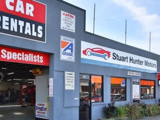 Keep your car running smoothly with expert Car Repairs in Cheltenham at Stuart Hunter Motors.