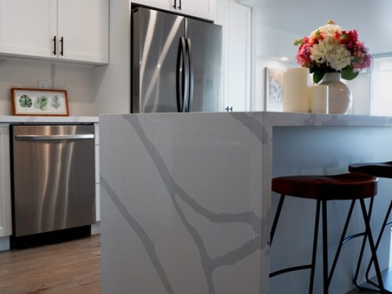 Kitchen & Bath Cabinets Wholesale