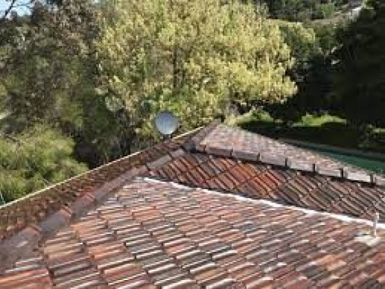 ADVANCED ROOFING & GUTTERS