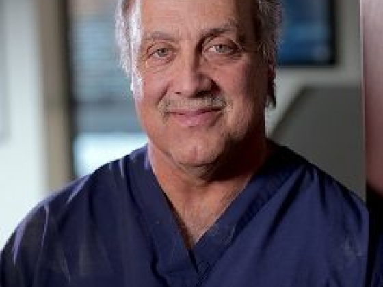 Dr. Thomas Stauss, MD