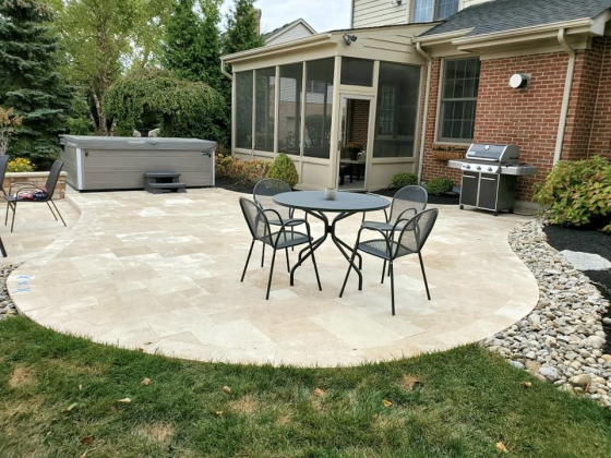Leons Landscaping LLC