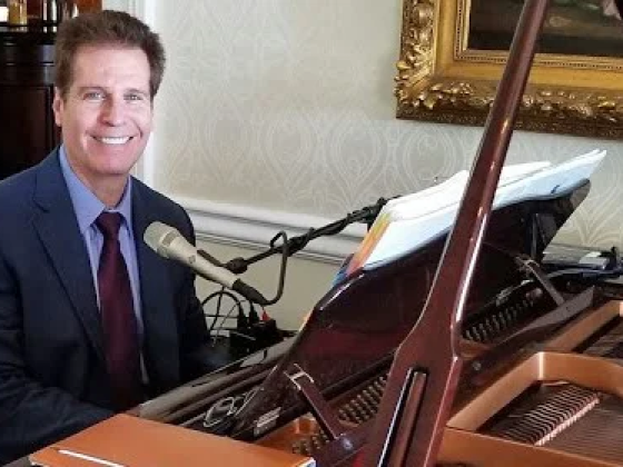 Arnie Abrams Pianist