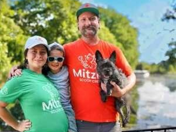 Mitzi's Scoop Crew